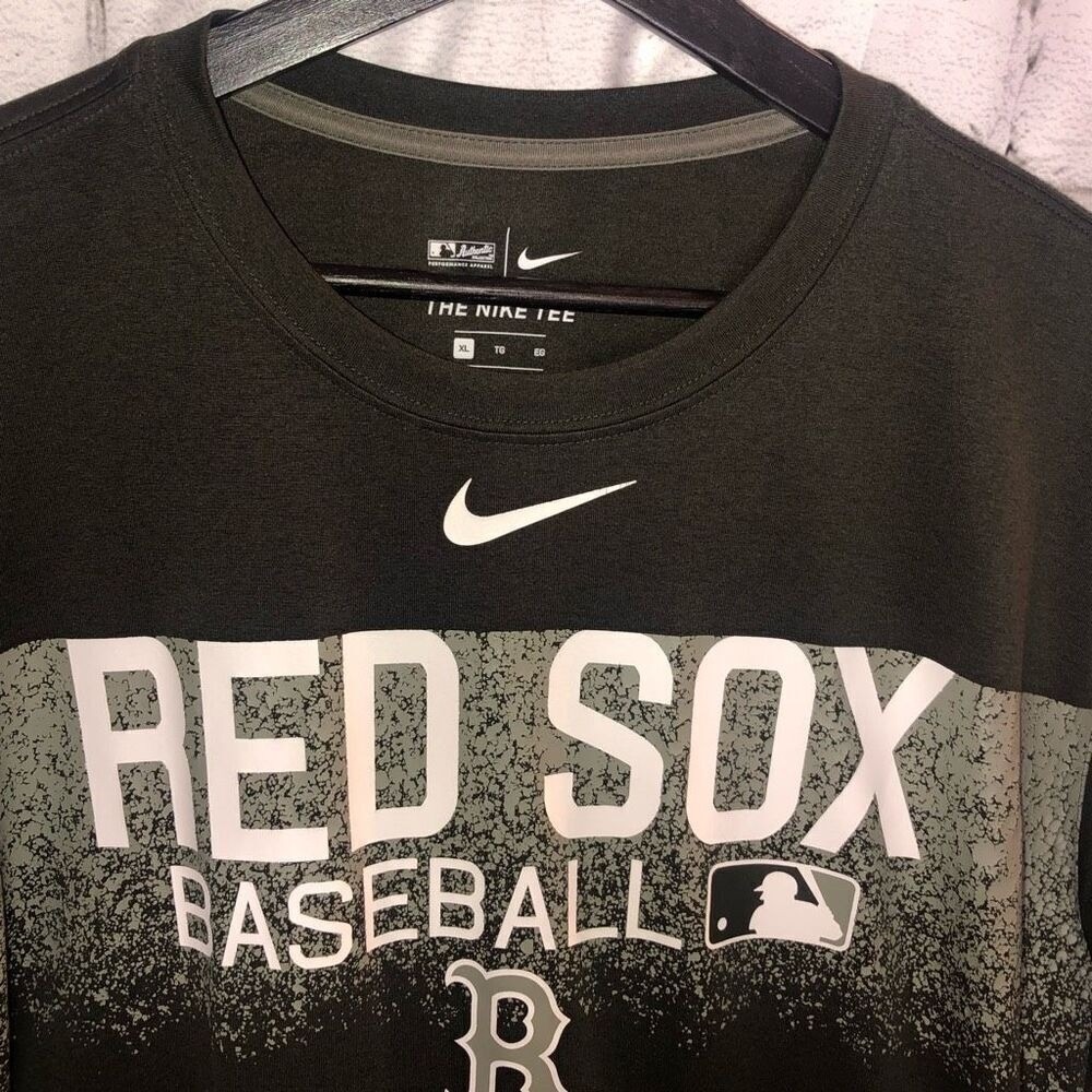 Nike MLB Boston Red Sox Dri-Fit Tee | Green | Men's XL